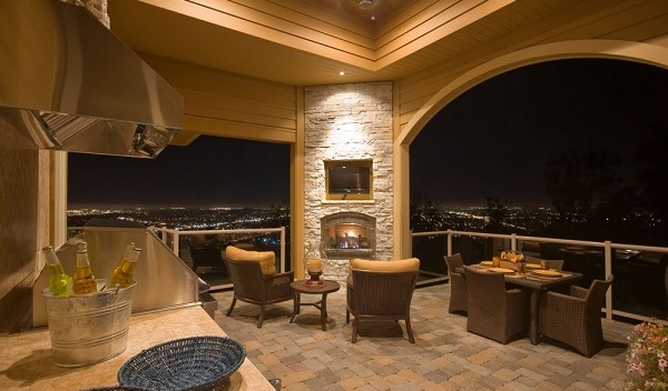 outdoor_tv_mounting